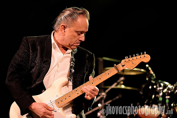 Jimmie Vaughan Blues Band